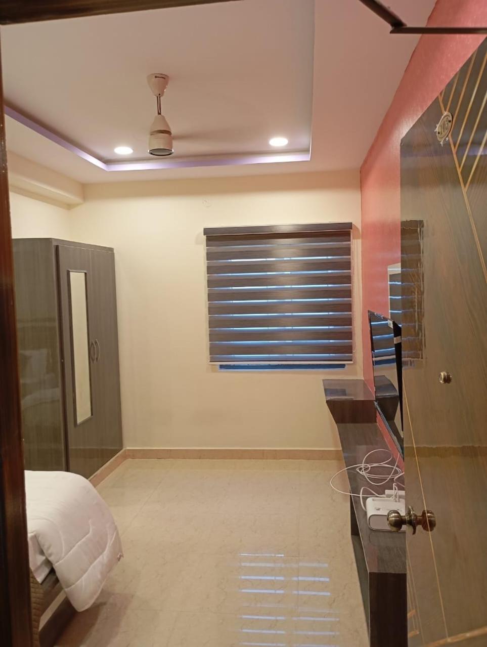 Aadya Inn New Luxury Hotel Tirupati Exterior photo