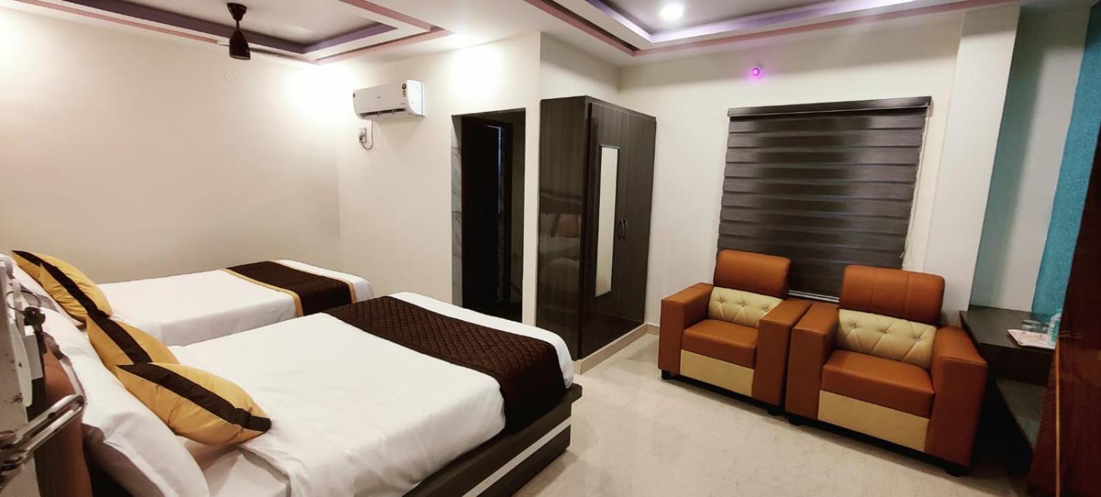 Aadya Inn New Luxury Hotel Tirupati Exterior photo